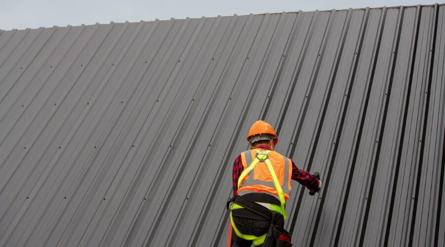 Professional metal roof installation services in Pateros, WA